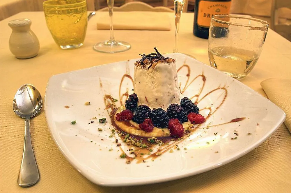 ***  Elide Design Hotel Assisi Italien